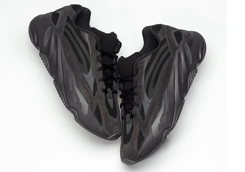 Кроссовки ADIDAS YEEZY V2 700 VANTA